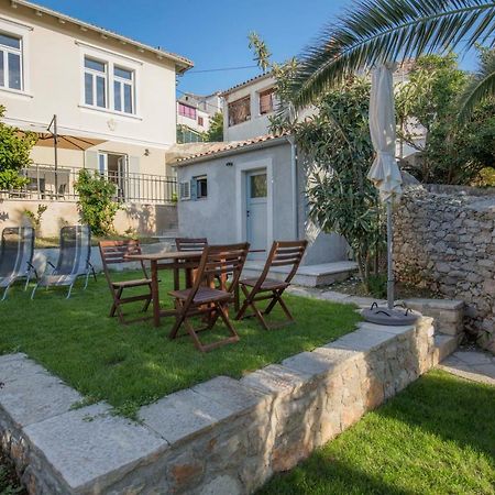 Apartments Villa Adrienne Mali Lošinj Esterno foto