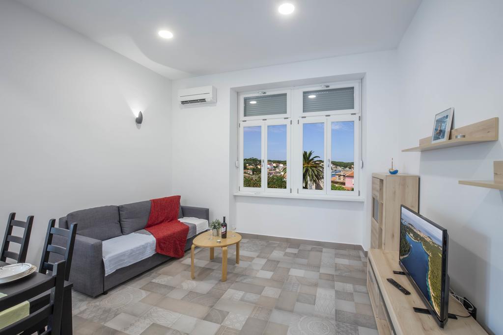 Apartments Villa Adrienne Mali Lošinj Esterno foto