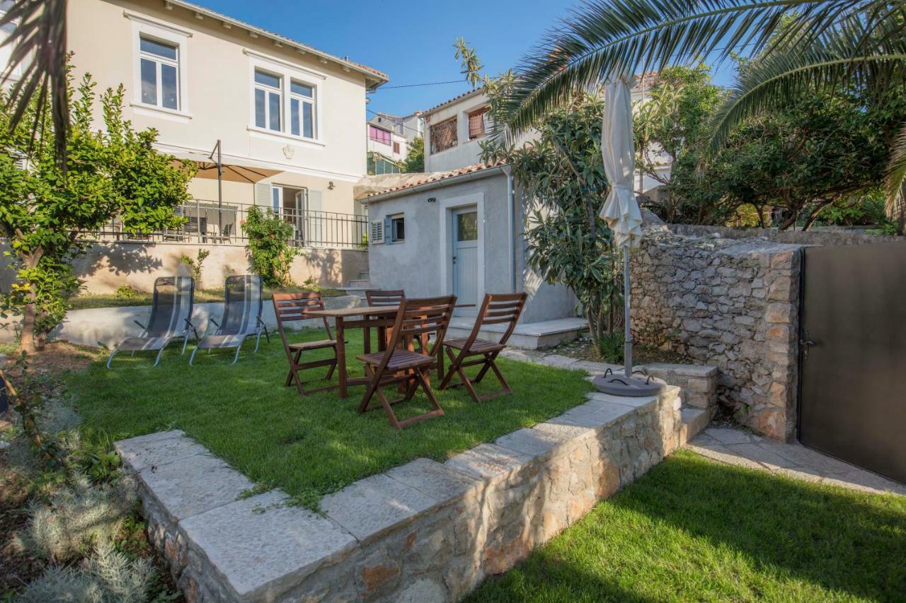 Apartments Villa Adrienne Mali Lošinj Esterno foto